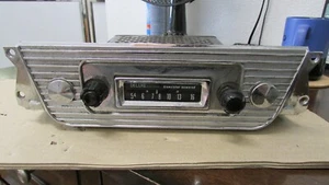 Vintage Motorola 300X 8881 Deluxe Transistor Automobile Radio untested - Picture 1 of 8