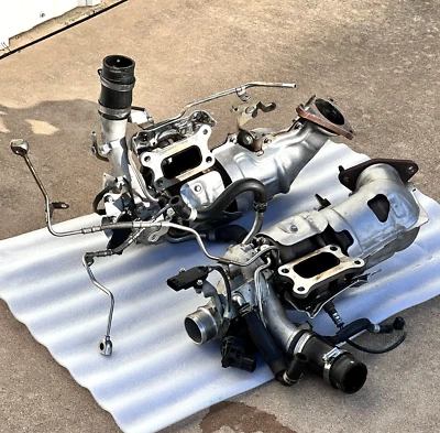 INFINITI Q50 Q60 2016-2022 OEM Turbos y SILENCIADOR COLECTOR DE ESCAPE 3.0T Rojo Sport Foto 1 de 4