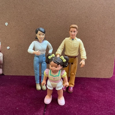 Fisher Price Little People Family 3 figuras mamá papá hija 1995 2000 2006 Foto 1 de 4