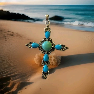 Colgante Cruz SS Bella Durmiente, Kingman Turqu y Marcasita bellamente hecho a mano Foto 1 de 4