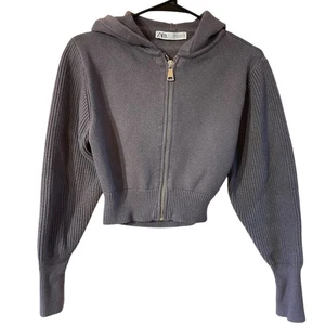 Suéter con Capucha Zara Médium Gris Tejido Recortado Cremallera Talla Mediana - Imagen 1 de 16