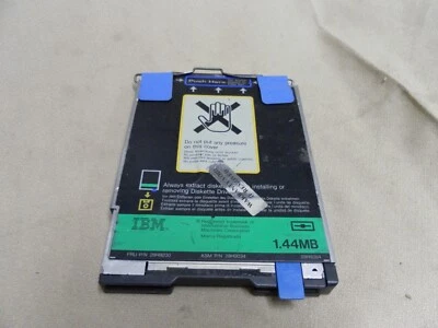 UNIDAD DE DISQUETE TEAC FD-05HG 4668-U 1,44 MB 3,5 19307546-68 IBM LAPTOP 84G3074 Foto 1 de 4