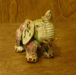 Victorian Treasures #VT200-4 ELEFANT, BEIGE mit kastanienbraun, NEU aus dem Einzelhandel - Bild 1 von 2