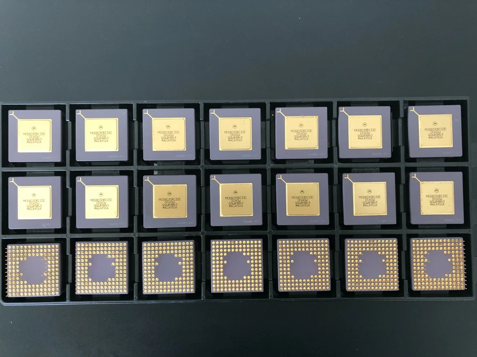 MC68030RC33C - Image 1 of 1