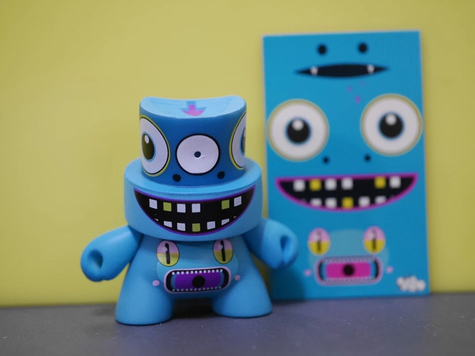Kidrobot Fatcap Series 2 Dalek Blue vinyl art toy 2008 AS IS - Image 1 of 4