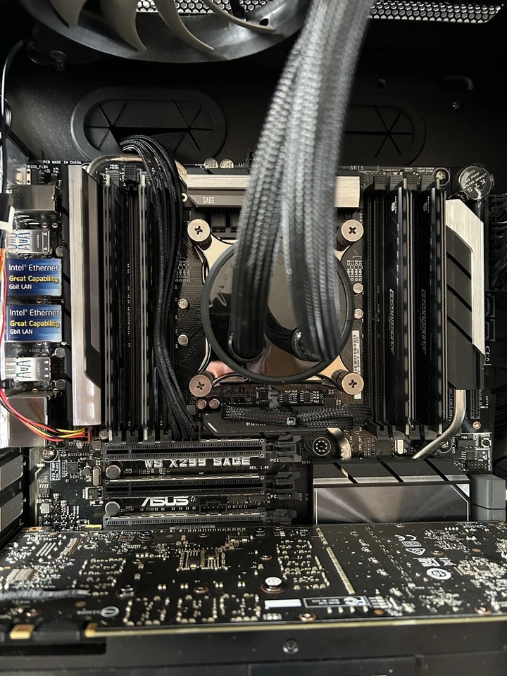ASUS WS X299 SAGE : LGA2066 X299 DDR4 CEB   - Image 1 of 1