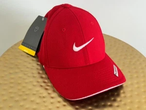 NEW Nike Golf Swoosh Flexfit Hat Red 2006 Dri-Fit Tiger Woods Adult M/L NOS - Picture 1 of 7