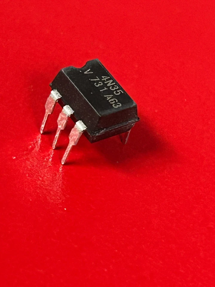 Lote de 60 optoacopladores Fairchild 4N35 Foto 1 de 1