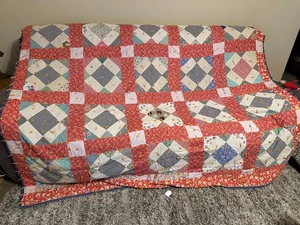 Vintage handgenäht Quilt 80" x 70" - Bild 1 von 4