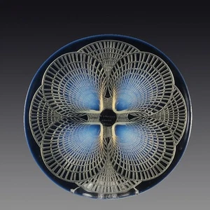 Plato de vidrio francés de principios del siglo XX titulado "Coquilles No.2" de René Lalique - Imagen 1 de 5