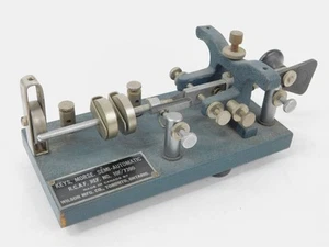 Wilson 10F 7390 RCAF Vintage Ham Radio Morse Kod Telegraph Key Bug (ładne) - Zdjęcie 1 z 7
