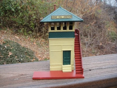 Torre de controle de junção vintage American Flyer 590 Cedar Hill. Luzes! - Imagem 1 de 4