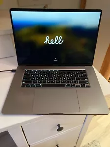 2019 Apple MacBook Pro 16 Zoll + Intel i7 2,6 GHZ + 512 GB + 16 GB RAM + QUERTY - Bild 1 von 4