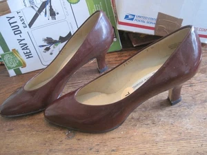 VTG NOS Etienne Aigner-PRISCILA Leather HEELS Burgundy Made In Spain SZ 7M - Picture 1 of 6