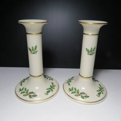 2 Candelabros Vintage Lenox Navidad Acebo Bayas 6 3/4" EE. UU. Foto 1 de 4