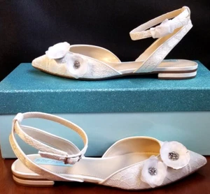 *New* Bridal Ivory/Satin Lace Sandals Blue by Betsey Johnson 6.5 STUNNING Willa - Picture 1 of 15