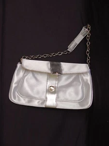 AVON Abendtasche schimmernde Perlenkettenriemen silber NEU - Bild 1 von 7