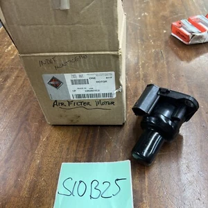 International 3560931C2 Motor Control Inside Outside Fleetguard PA66-GF15 - Picture 1 of 3