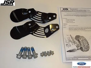 05-14 Mustang Shelby GT500, GT, & V6 Ford Performance Brake Cooling Shields FRPP - Foto 1 di 1