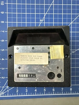 International Harvester (IH) Digital Data Gauge - Image 1 of 2