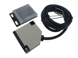 Sensor fotoeléctrico de reflexión especular de CC 10-24 VDC - 4 m con soporte de montaje - Imagen 1 de 2
