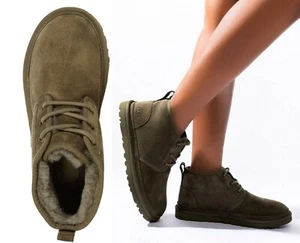 Bota Chukka UGG Para Mujer Talla 6 Neumel Gamuza en Oliva Quemada NUEVA En Caja - Imagen 1 de 11