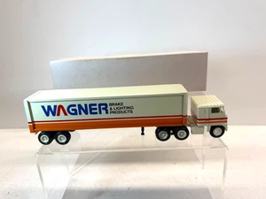 Winross Wagner Brake Lighting parts Auto Semi Trailer 1/64 1976 W/ Box Vintage - Picture 1 of 7