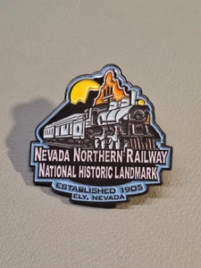 PIN RECUERDO MONUMENTO HISTÓRICO NACIONAL FERROCARRIL NORTE NEVADA - Imagen 1 de 3