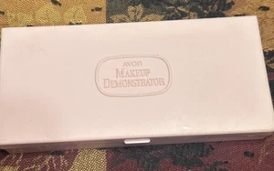 Vintage Avon Makeup Foundation Demonstrator rosa Kunststoffbox Proben - Bild 1 von 10