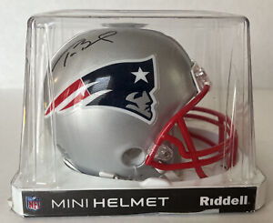 Tom Brady Autographed New England Patriots Signed Riddell Mini Helmet Mounted M