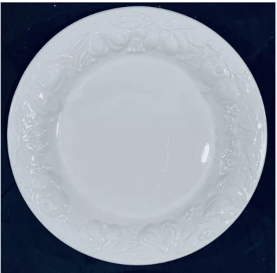 19 pcs VTG Tabletops Unlimited Fruit De Blanc Embossed Plates bowl cups saucers - Image 1 of 4