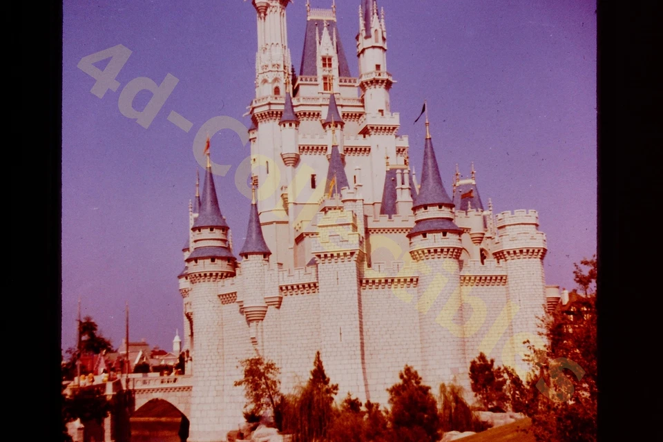 Foto diapositiva original Kodak Disneyworld septiembre 1972 Castillo de Cenicienta Foto 1 de 1