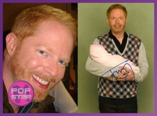 Jesse Tyler Ferguson Modern Family SIGNED 8X10 Photo 