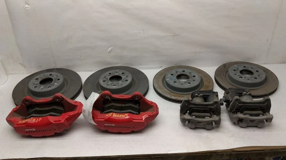 Chevrolet Camaro 1SS 2021 6,2 L Brembo juego de pinzas y rotor 2421796 Foto 1 de 4