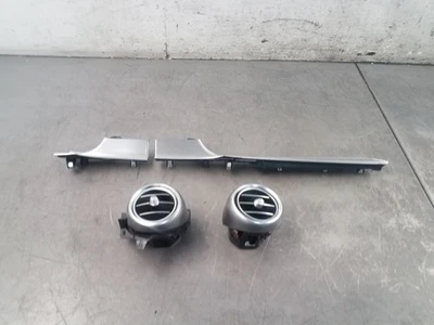 Acabamento/ventilação do painel Mercedes AMG C 63 S 2019 #5932 A2 - Imagem 1 de 4