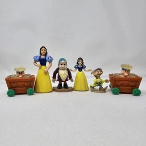 Figura de acción Disney Snow White Dopey Sleepy Bashful (paquete de 6) de colección - Imagen 1 de 12