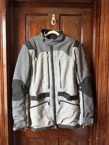 BMW Motorrad Santiago Padded Jacket with Gore-tex Insert Men’s 46L(110)/44L(106) - Bild 1 von 24