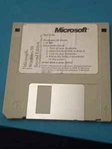 Microsoft Windows 98 Second Edition SE Boot Disk 3.5 Floppy - Picture 1 of 1
