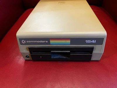 COMMODORE 1541 FLOPPY DRIVE FOR C64 64C VIC-20 C16 PLUS/4 128 TESTED/WORKING - Bild 1 von 4