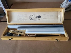 Unitec Leroy Schriftzug Set mit Holzkoffer sieht unbenutzt aus - Bild 1 von 9