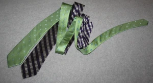 LOT of 2 TOM JAMES All Silk Green w/ Paisley & Purple Plaid Ties Tie - Picture 1 of 8