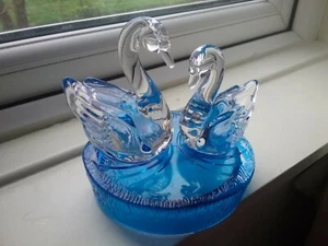 Royal Crystal Rock RCR Clear Crystal Glass Swan and Cygnet on a Turquoise Base - Picture 1 of 4
