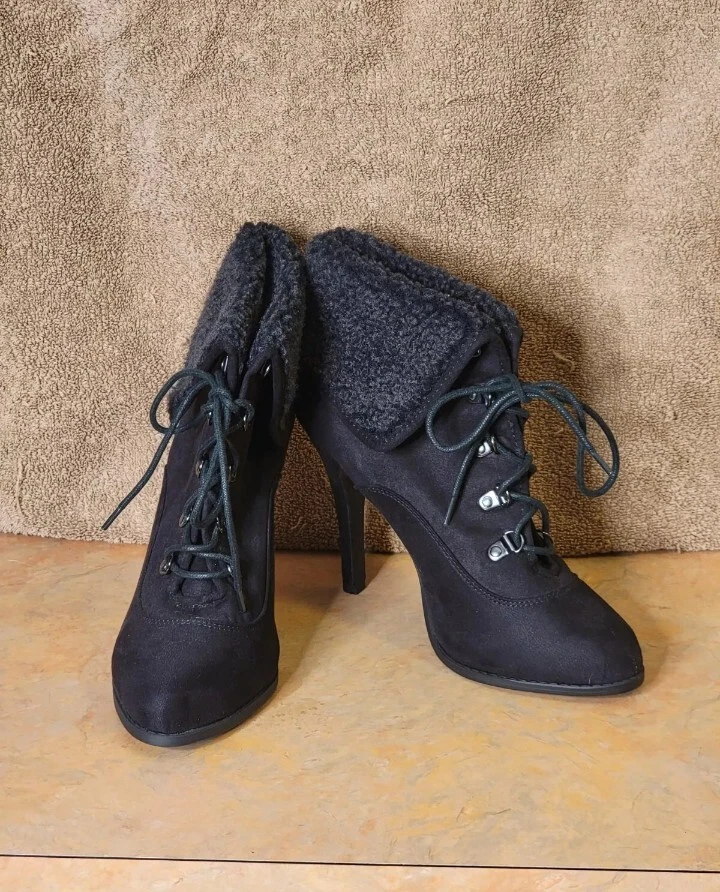 Kardashian Kollection High Heel Winter Boots Women's Size 9M  - Image 1 of 4