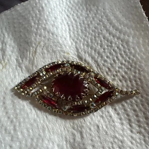 Vintage Brosche roter Stein gezackt & irisierende Strasssteine 31/2" - Bild 1 von 8