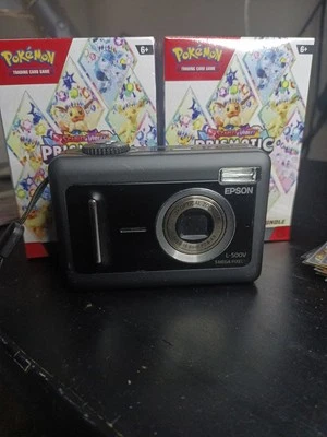Epson L-500V 5 Megapixel Digital Camera - Image 1 of 4
