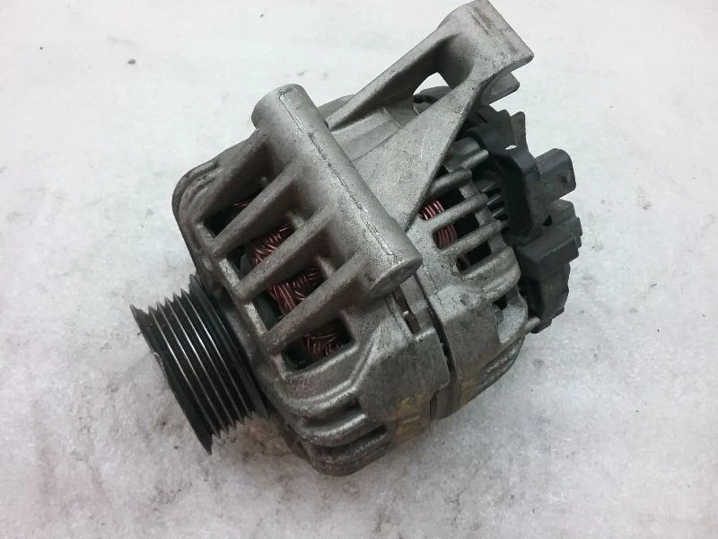 Alternador 3,8 L Bosch 0124425031 compatible con 05-09 ALLURE 47142 3-3-2RM Foto 1 de 4