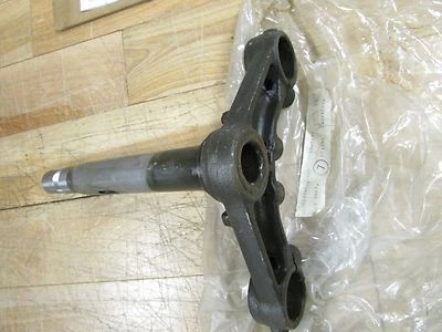 Abrazadera triple inferior Yamaha OEM - 1973-74 XS360 + 1977-78 XS400 Foto 1 de 4