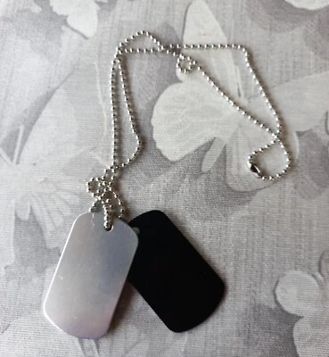 Collana in  Acciaio a PALLINI Militare Doppia PIASTRA Colore Argento/Nero Unisex - Immagine 1 di 4