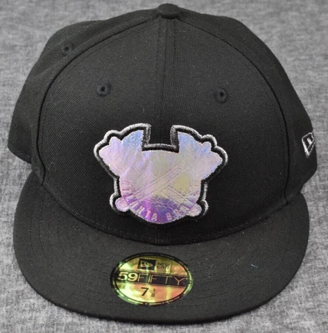 New Era Atlanta Braves Black Shimmer 5950 Hat Fitted Size 7 1/8 Reflective Logo Cover