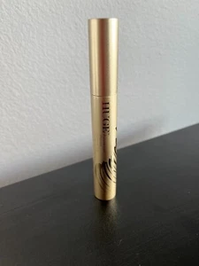 Stila Huge Extreme Lash Mascara in Black - Full Size 0.44fl oz + Gift! - Picture 1 of 3